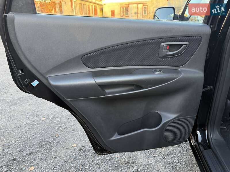 Позашляховик / Кросовер Hyundai Tucson 2009 в Гнівані