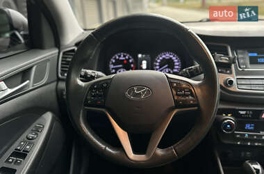 Внедорожник / Кроссовер Hyundai Tucson 2016 в 