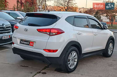 Внедорожник / Кроссовер Hyundai Tucson 2017 в 