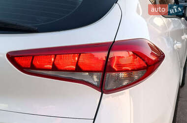Внедорожник / Кроссовер Hyundai Tucson 2017 в 