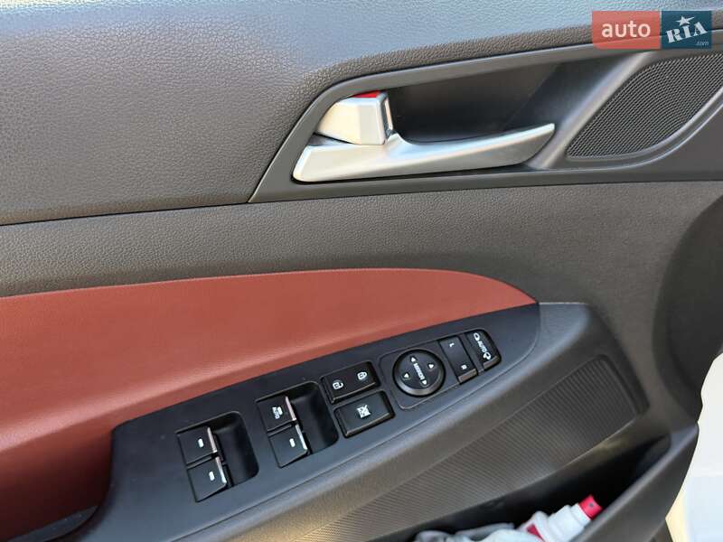 Внедорожник / Кроссовер Hyundai Tucson 2016 в Одессе