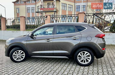 Внедорожник / Кроссовер Hyundai Tucson 2017 в 