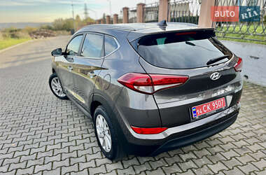 Внедорожник / Кроссовер Hyundai Tucson 2017 в 
