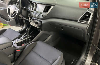 Внедорожник / Кроссовер Hyundai Tucson 2017 в 