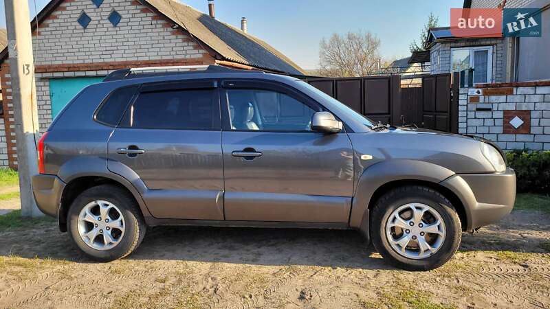 Внедорожник / Кроссовер Hyundai Tucson 2008 в Мерефа фото 7 Внедорожник / Кроссовер Hyundai Tucson 2008 в Мерефа