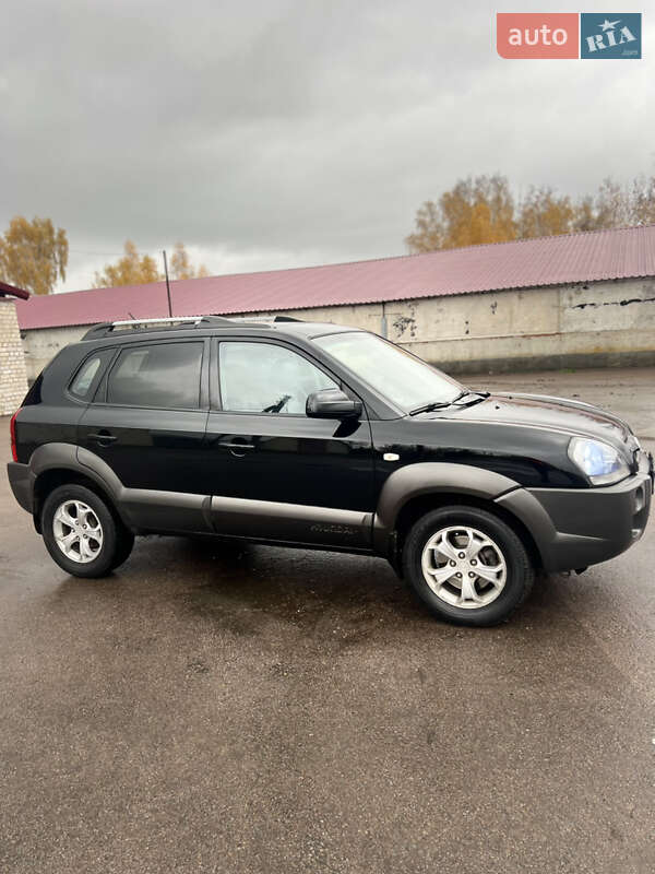 Внедорожник / Кроссовер Hyundai Tucson 2009 в Шостке фото 6 Внедорожник / Кроссовер Hyundai Tucson 2009 в Шостке