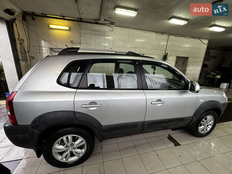 Позашляховик / Кросовер Hyundai Tucson 2013 в Києві фото 2 Позашляховик / Кросовер Hyundai Tucson 2013 в Києві