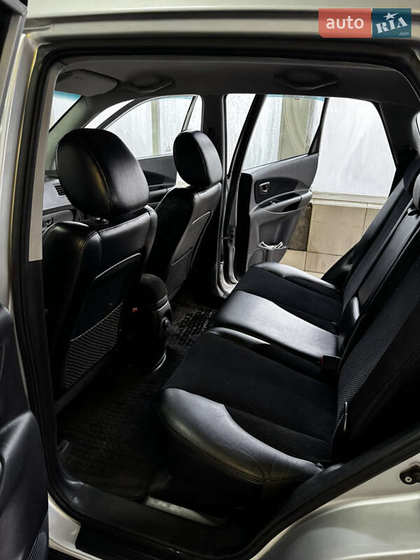 Позашляховик / Кросовер Hyundai Tucson 2013 в Києві фото 9 Позашляховик / Кросовер Hyundai Tucson 2013 в Києві