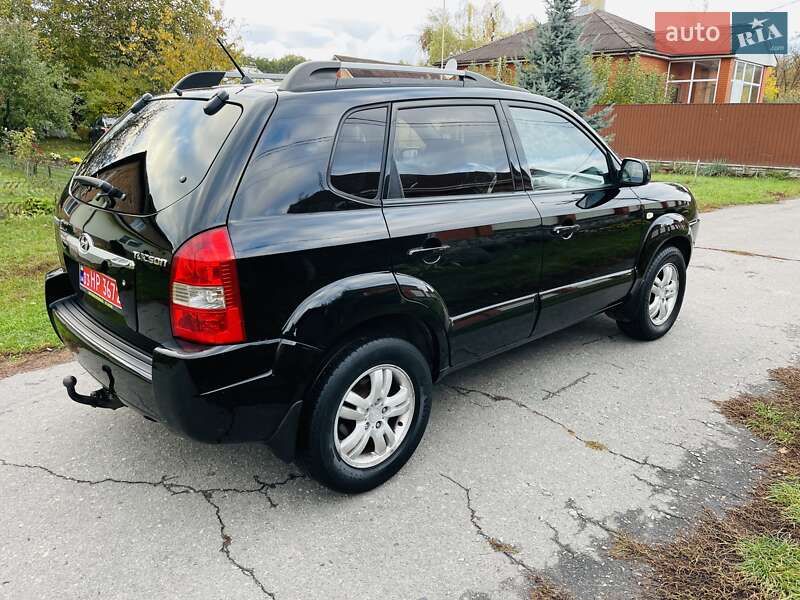 Внедорожник / Кроссовер Hyundai Tucson 2005 в Хороле фото 3 Внедорожник / Кроссовер Hyundai Tucson 2005 в Хороле