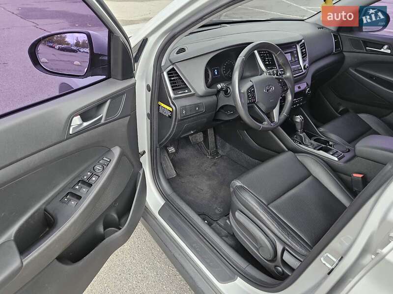Позашляховик / Кросовер Hyundai Tucson 2015 в Дніпрі