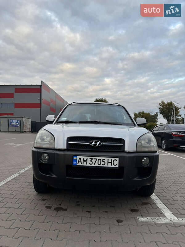 Внедорожник / Кроссовер Hyundai Tucson 2007 в Софиевской Борщаговке