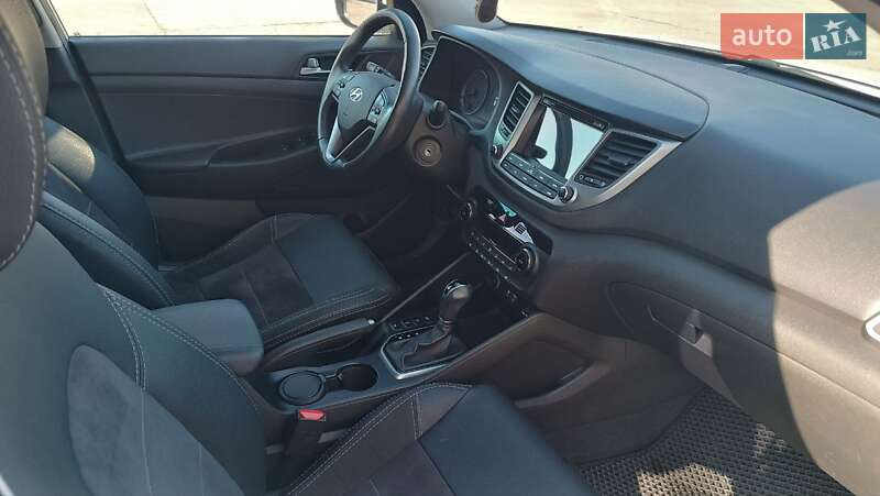 Позашляховик / Кросовер Hyundai Tucson 2016 в Харкові фото 9 Позашляховик / Кросовер Hyundai Tucson 2016 в Харкові