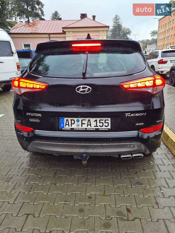 Позашляховик / Кросовер Hyundai Tucson 2016 в Чернівцях