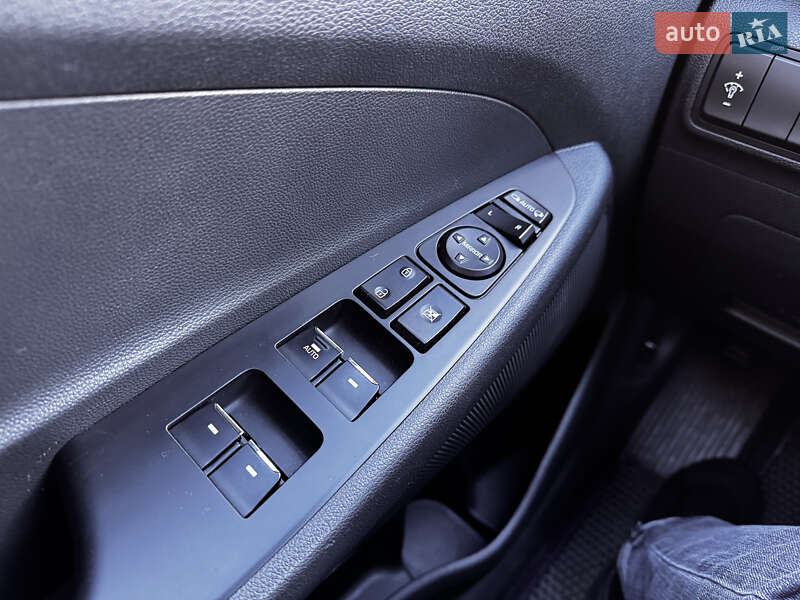 Внедорожник / Кроссовер Hyundai Tucson 2016 в Одессе фото 11 Внедорожник / Кроссовер Hyundai Tucson 2016 в Одессе