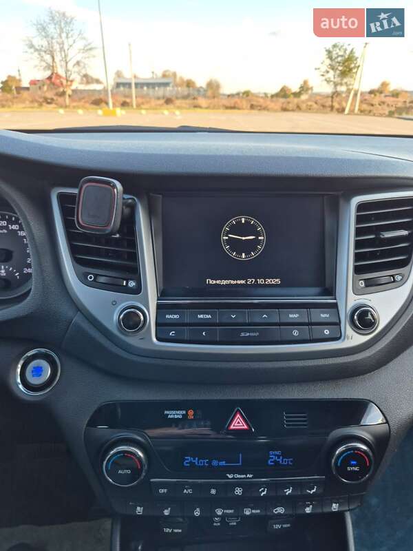 Позашляховик / Кросовер Hyundai Tucson 2016 в Чернівцях