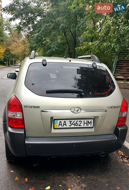 Позашляховик / Кросовер Hyundai Tucson 2008 в Києві фото 4 Позашляховик / Кросовер Hyundai Tucson 2008 в Києві