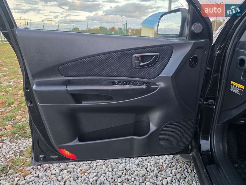 Внедорожник / Кроссовер Hyundai Tucson 2009 в Гусятине фото 33 Внедорожник / Кроссовер Hyundai Tucson 2009 в Гусятине