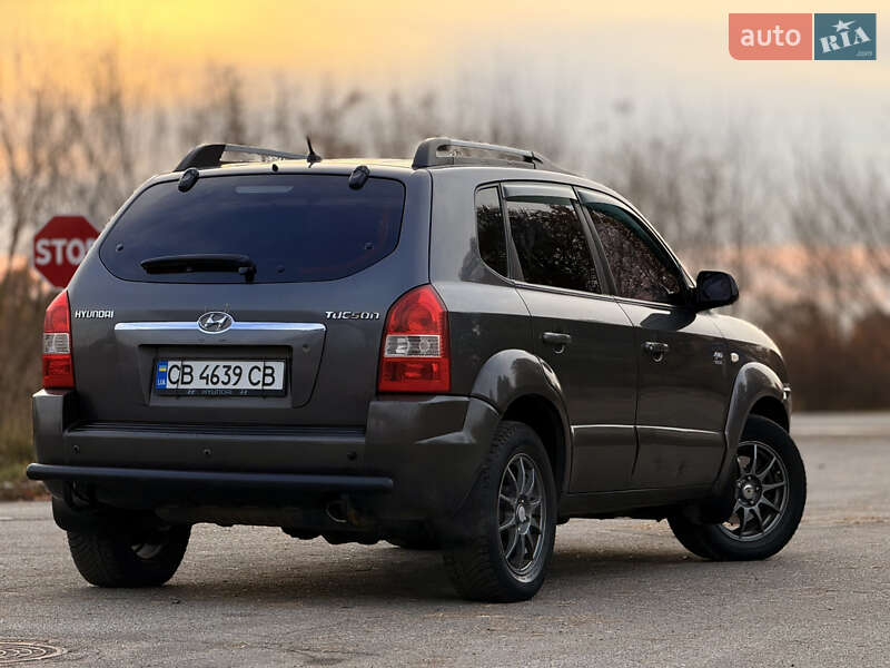 Внедорожник / Кроссовер Hyundai Tucson 2008 в Мене