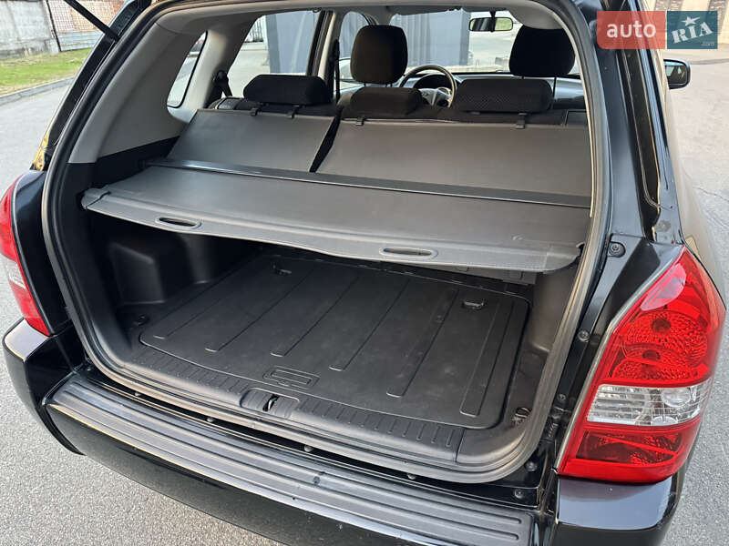 Позашляховик / Кросовер Hyundai Tucson 2009 в Києві