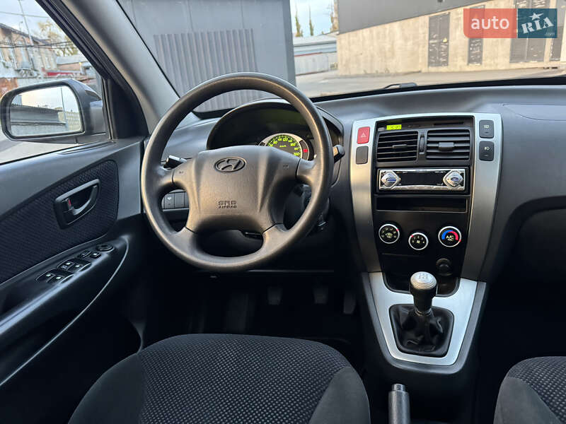 Позашляховик / Кросовер Hyundai Tucson 2009 в Києві