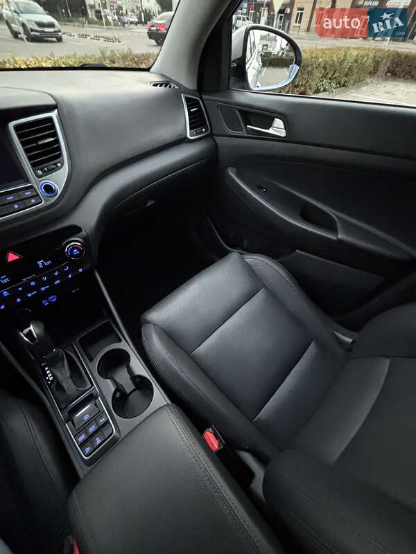 Внедорожник / Кроссовер Hyundai Tucson 2016 в Киеве фото 28 Внедорожник / Кроссовер Hyundai Tucson 2016 в Киеве
