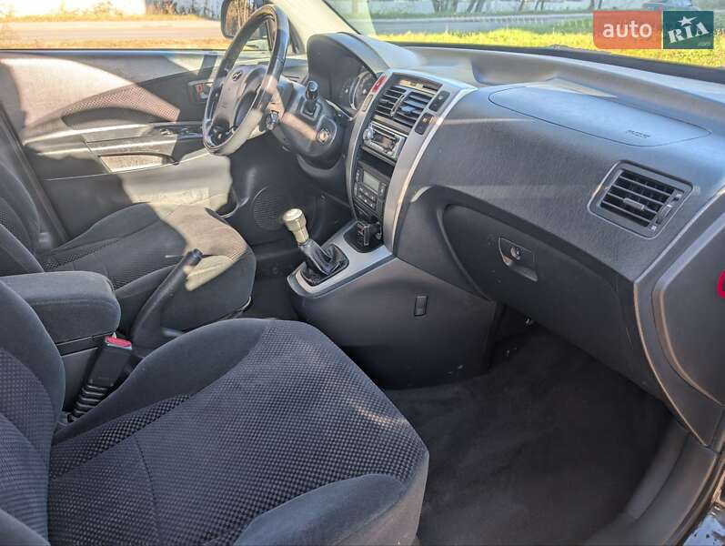 Внедорожник / Кроссовер Hyundai Tucson 2005 в Новояворовске