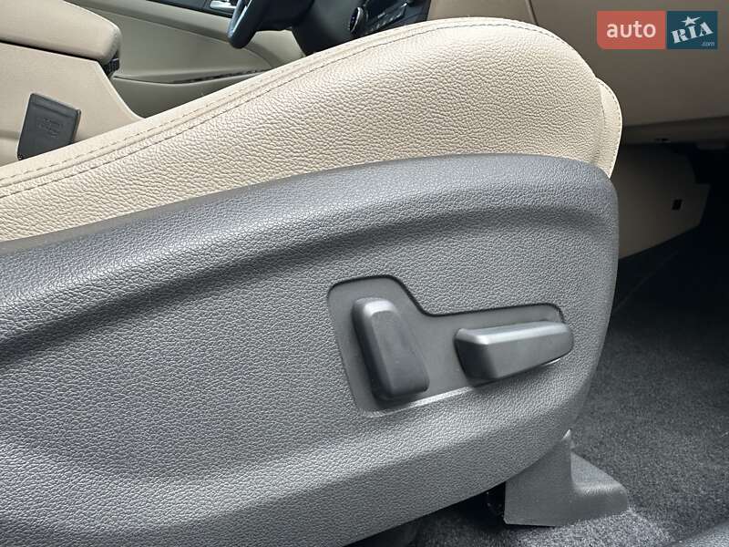 Внедорожник / Кроссовер Hyundai Tucson 2016 в Луцке