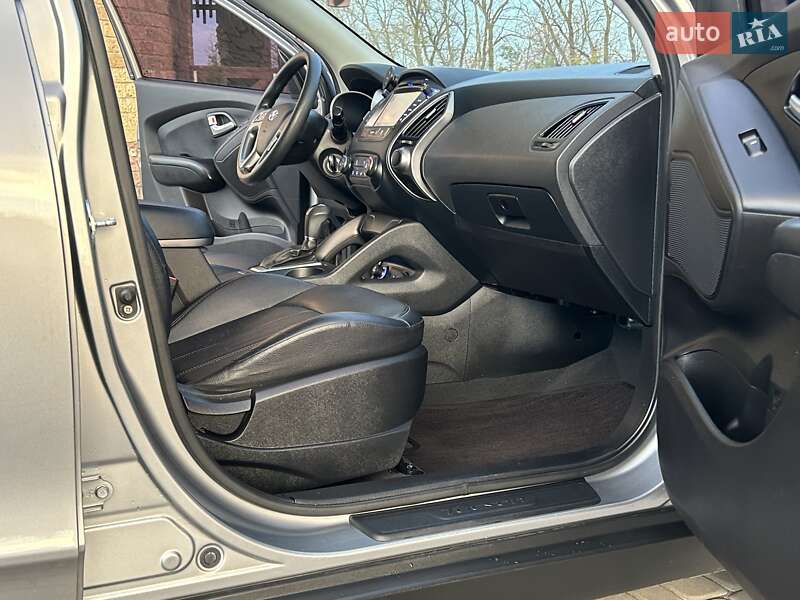 Позашляховик / Кросовер Hyundai Tucson 2014 в Тернополі