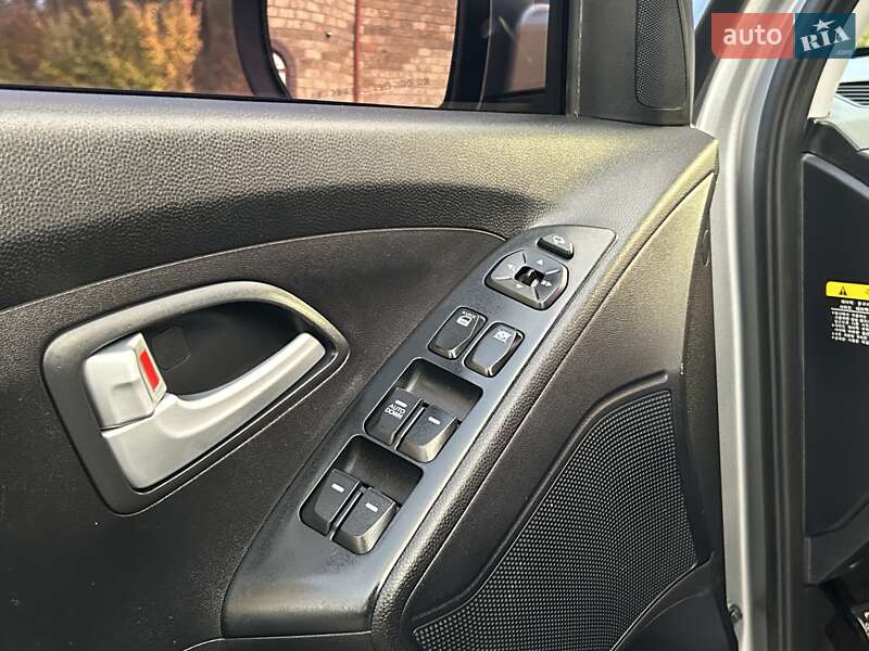 Позашляховик / Кросовер Hyundai Tucson 2014 в Тернополі