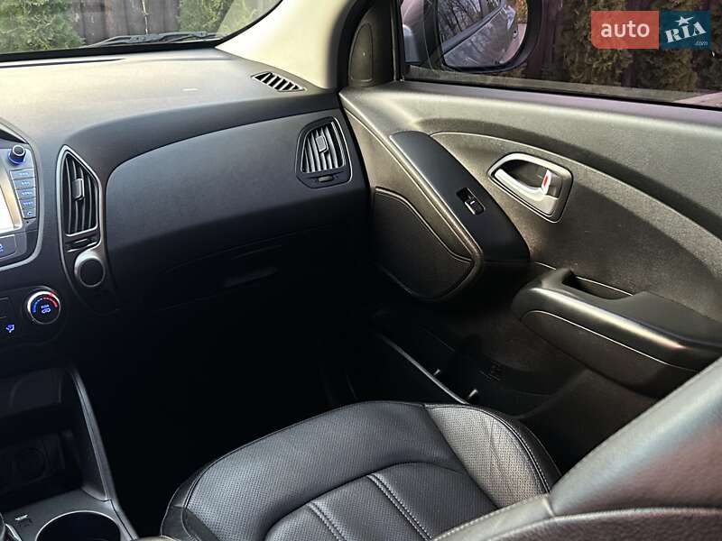 Позашляховик / Кросовер Hyundai Tucson 2014 в Тернополі