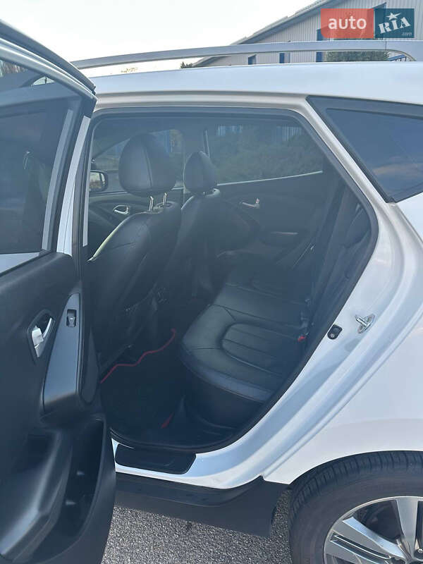 Внедорожник / Кроссовер Hyundai Tucson 2014 в Новомосковске фото 31 Внедорожник / Кроссовер Hyundai Tucson 2014 в Новомосковске