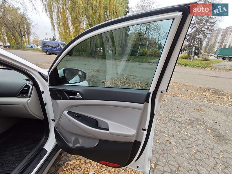 Внедорожник / Кроссовер Hyundai Tucson 2018 в Киеве фото 17 Внедорожник / Кроссовер Hyundai Tucson 2018 в Киеве