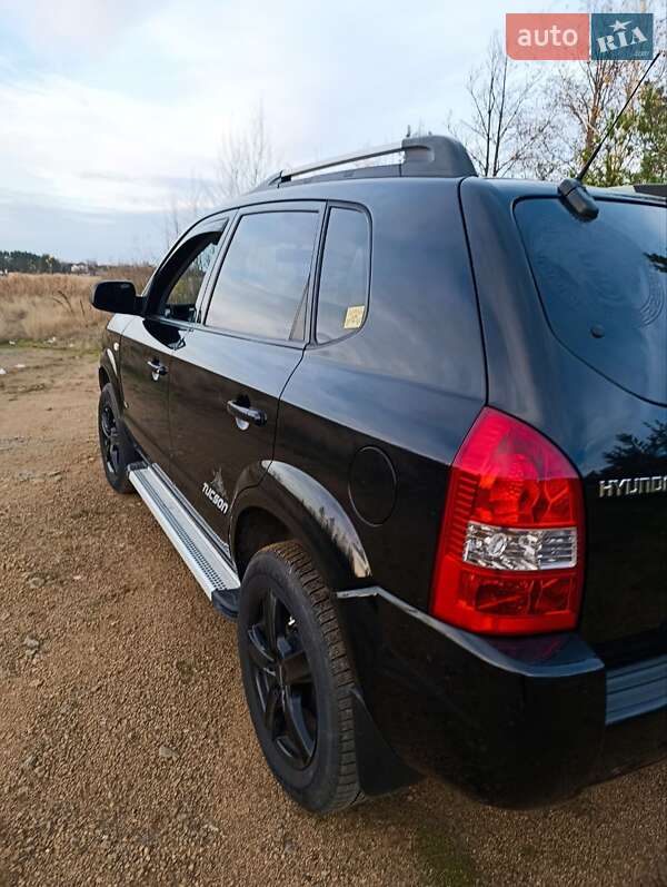 Внедорожник / Кроссовер Hyundai Tucson 2009 в Малине