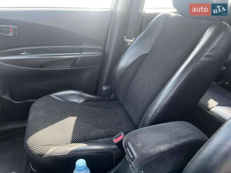 Позашляховик / Кросовер Hyundai Tucson 2011 в Радивиліві фото 12 Позашляховик / Кросовер Hyundai Tucson 2011 в Радивиліві