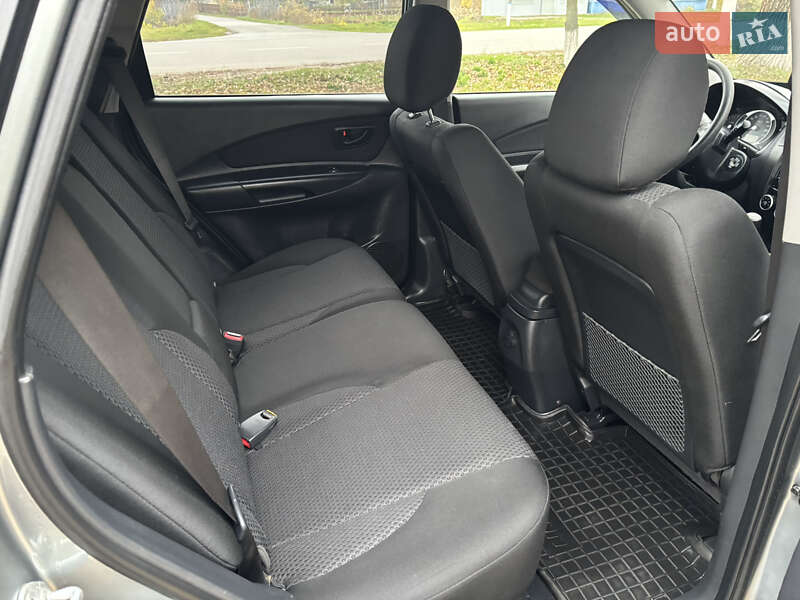 Внедорожник / Кроссовер Hyundai Tucson 2012 в Барышевке фото 17 Внедорожник / Кроссовер Hyundai Tucson 2012 в Барышевке