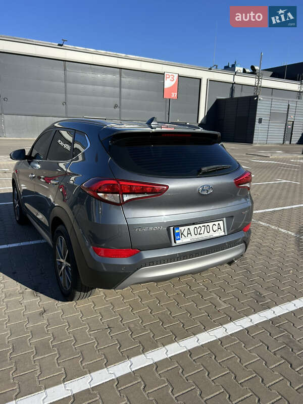 Внедорожник / Кроссовер Hyundai Tucson 2016 в Киеве
