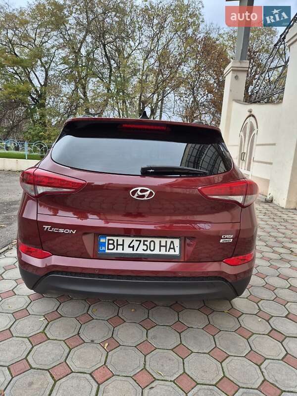 Внедорожник / Кроссовер Hyundai Tucson 2015 в Черноморске