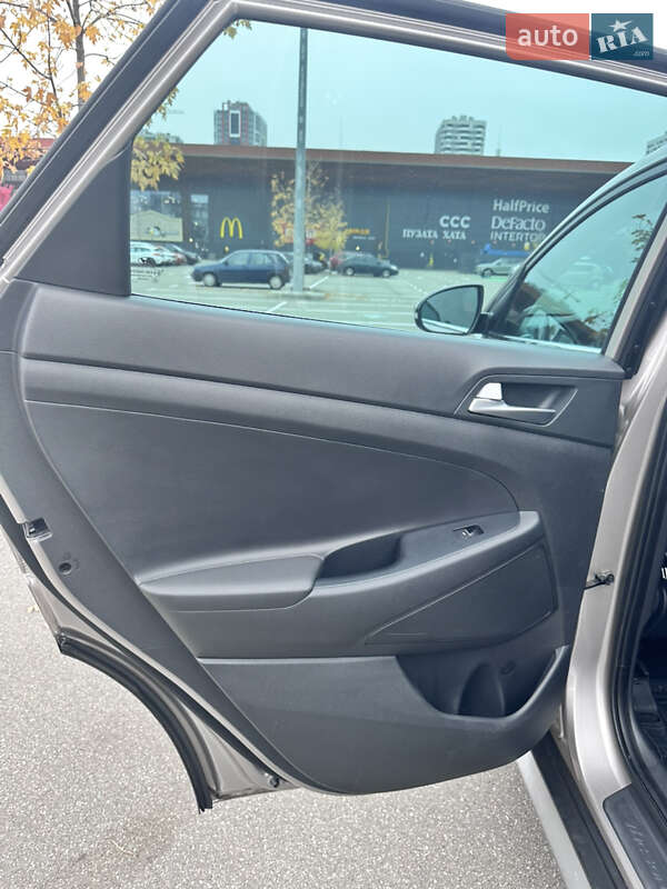 Внедорожник / Кроссовер Hyundai Tucson 2017 в Киеве