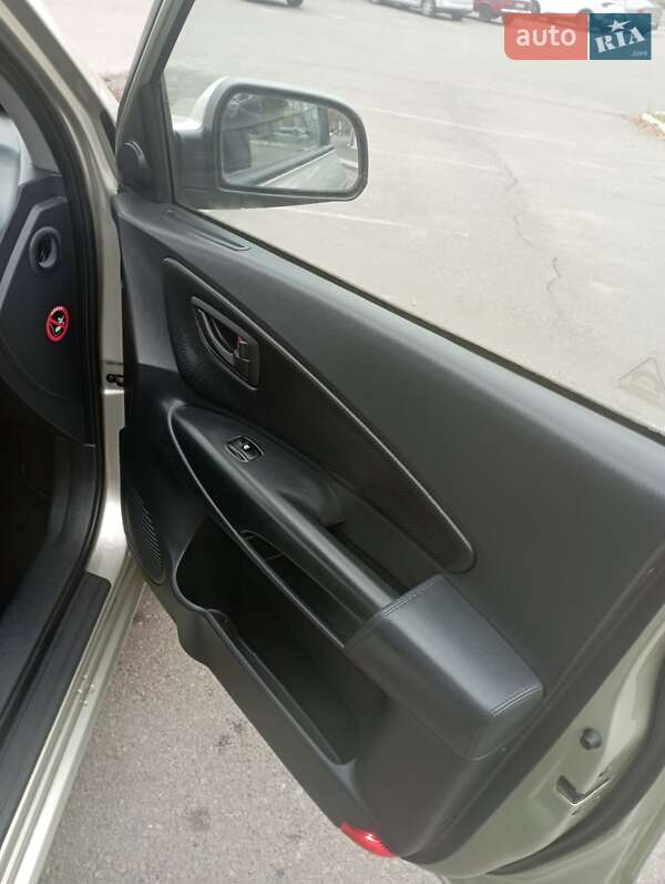 Внедорожник / Кроссовер Hyundai Tucson 2007 в Ровно фото 12 Внедорожник / Кроссовер Hyundai Tucson 2007 в Ровно