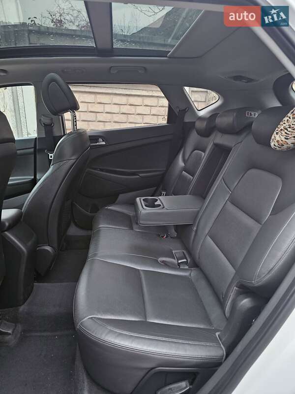 Внедорожник / Кроссовер Hyundai Tucson 2017 в Кривом Роге фото 12 Внедорожник / Кроссовер Hyundai Tucson 2017 в Кривом Роге
