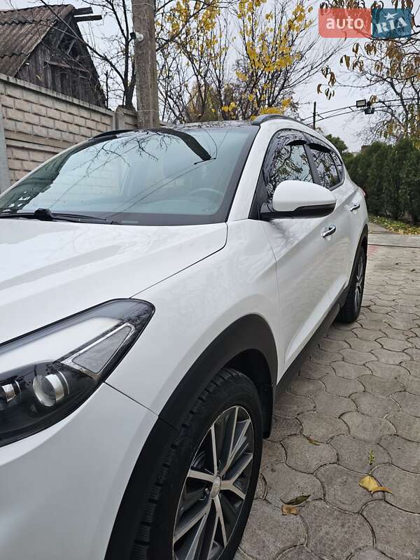 Внедорожник / Кроссовер Hyundai Tucson 2017 в Кривом Роге фото 29 Внедорожник / Кроссовер Hyundai Tucson 2017 в Кривом Роге