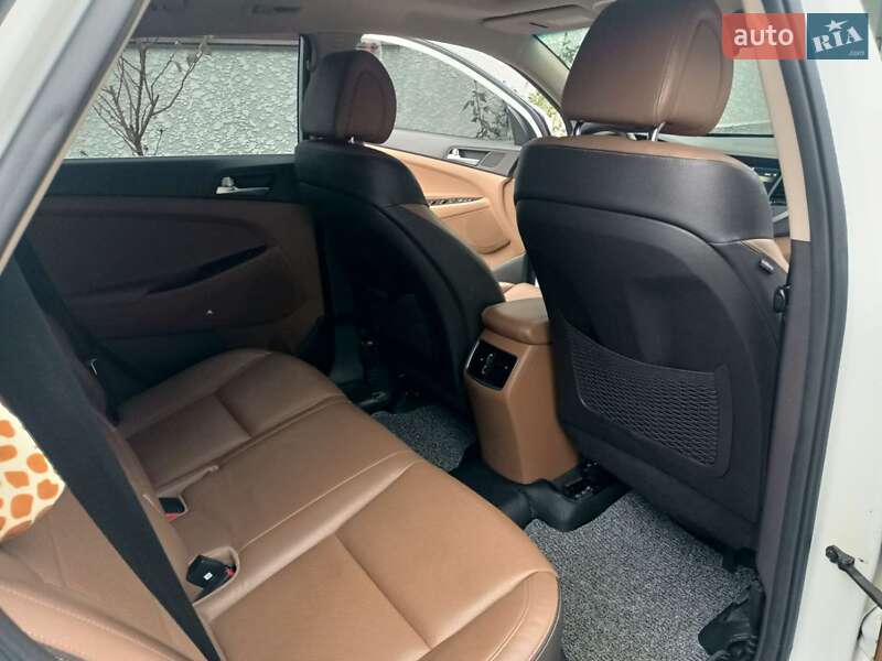 Внедорожник / Кроссовер Hyundai Tucson 2016 в Малине