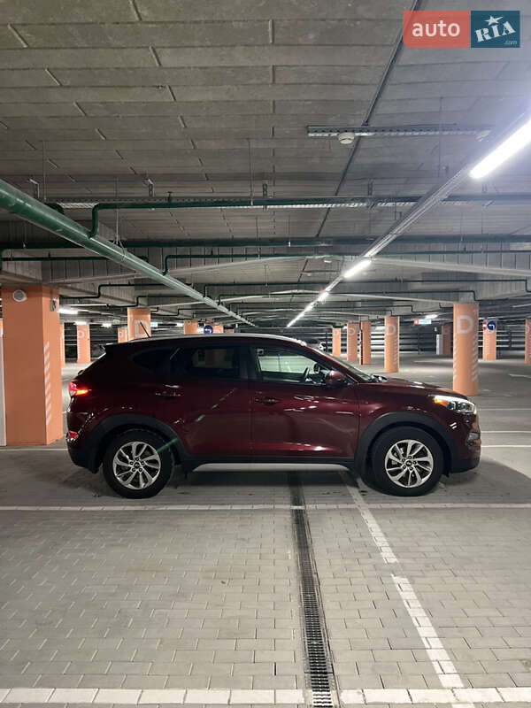 Внедорожник / Кроссовер Hyundai Tucson 2017 в Киеве