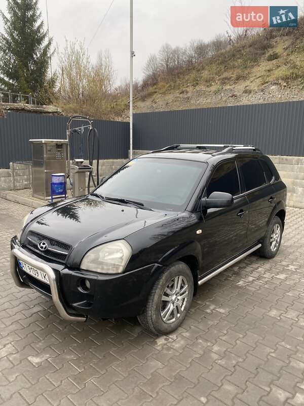 Внедорожник / Кроссовер Hyundai Tucson 2007 в Ивано-Франковске фото Внедорожник / Кроссовер Hyundai Tucson 2007 в Ивано-Франковске
