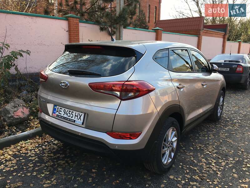 Внедорожник / Кроссовер Hyundai Tucson 2016 в Днепре фото 3 Внедорожник / Кроссовер Hyundai Tucson 2016 в Днепре