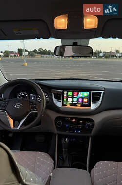 Внедорожник / Кроссовер Hyundai Tucson 2016 в Одессе