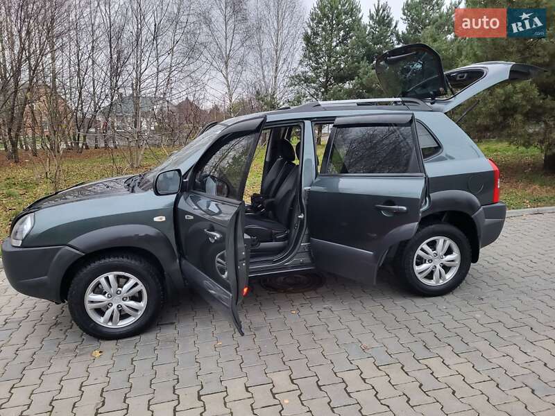 Позашляховик / Кросовер Hyundai Tucson 2012 в Хмельницькому фото 56 Позашляховик / Кросовер Hyundai Tucson 2012 в Хмельницькому