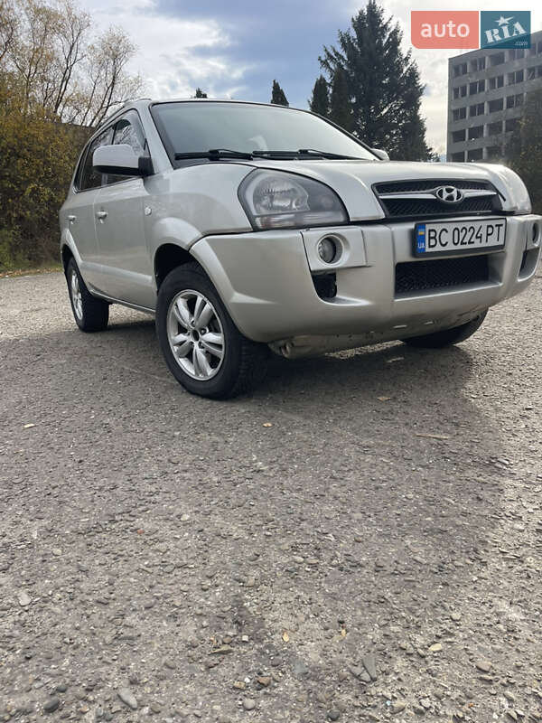 Внедорожник / Кроссовер Hyundai Tucson 2008 в Новом Роздоле