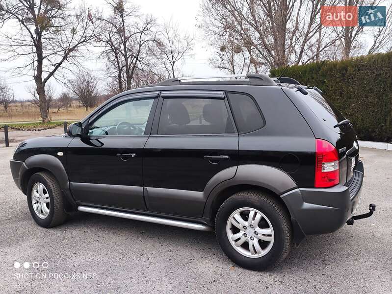 Внедорожник / Кроссовер Hyundai Tucson 2007 в Змиеве фото 8 Внедорожник / Кроссовер Hyundai Tucson 2007 в Змиеве