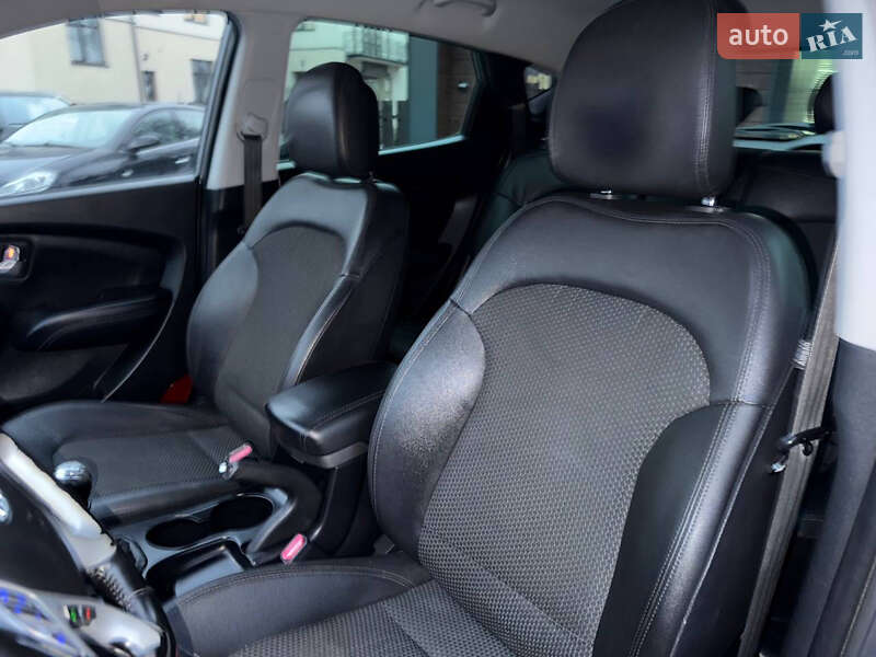 Внедорожник / Кроссовер Hyundai Tucson 2013 в Стрые